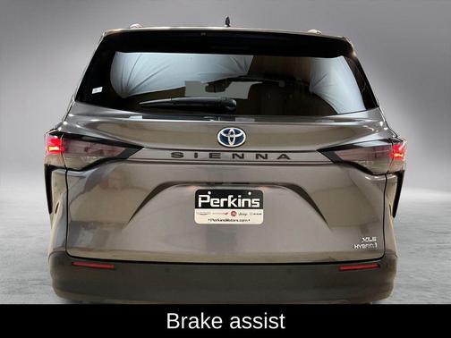 2024 Toyota Sienna XLE