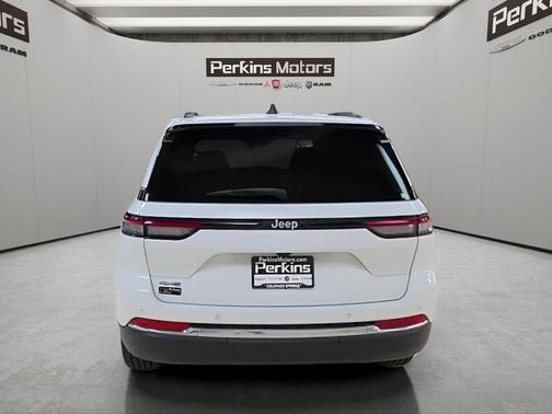 Bright White Clearcoat 2024 Jeep Grand Cherokee 4xe Base