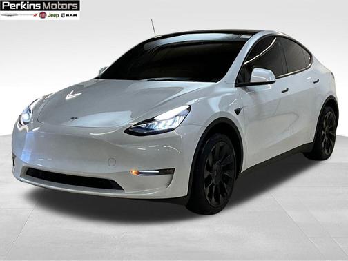 2023 Tesla Model Y Long Range