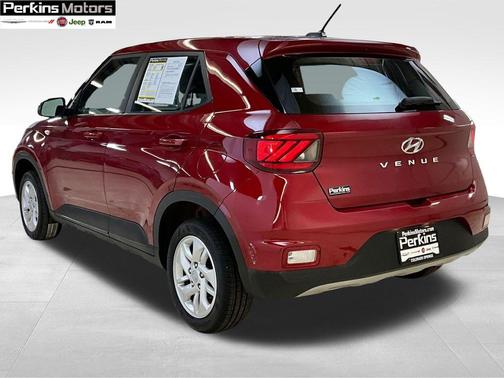 2024 Hyundai VENUE SE