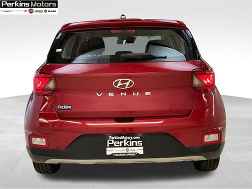 2024 Hyundai VENUE SE