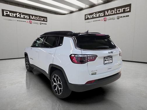 Bright White Clearcoat 2026 Jeep Compass Limited