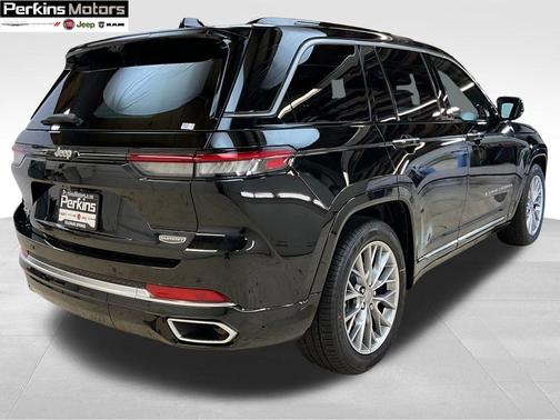 2025 Jeep Grand Cherokee Summit