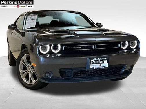 2020 Dodge Challenger SXT