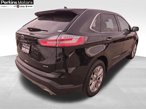 2023 Ford Edge Titanium