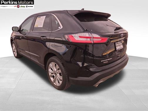 2023 Ford Edge Titanium