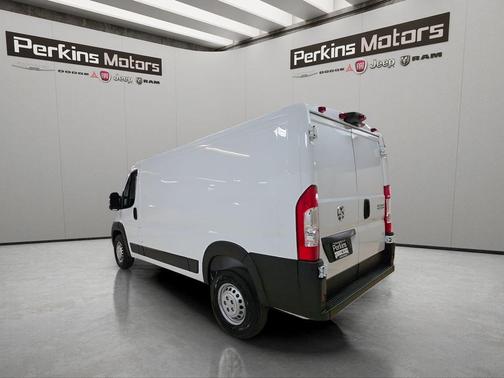 Bright White Clearcoat 2026 RAM ProMaster 1500 Low Roof