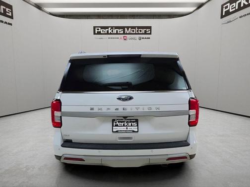 Oxford White 2024 Ford Expedition XLT
