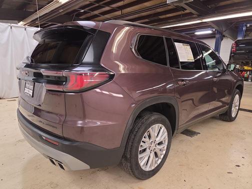 2024 GMC Acadia Elevation