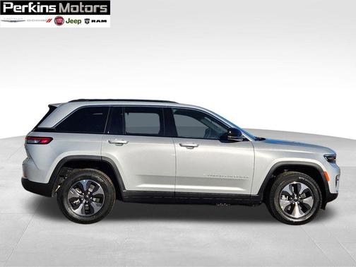 2025 Jeep Grand Cherokee 4xe Base