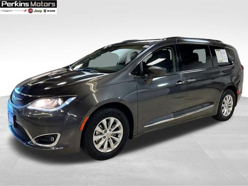 2018 Chrysler Pacifica Touring-L