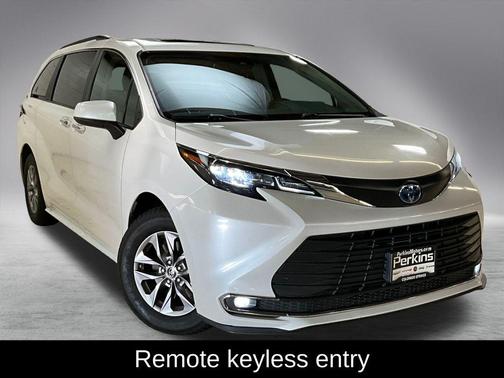 2024 Toyota Sienna XLE