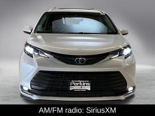 2024 Toyota Sienna XLE