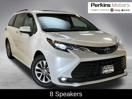 2024 Toyota Sienna XLE