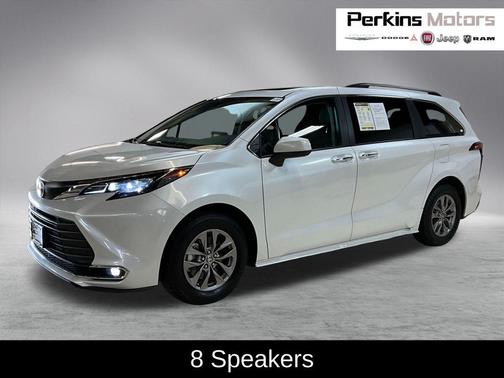 2024 Toyota Sienna XLE