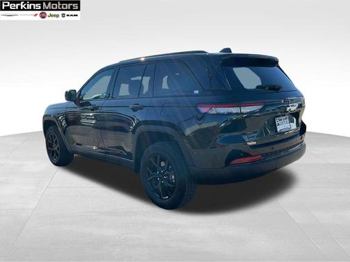 2024 Jeep Grand Cherokee Laredo