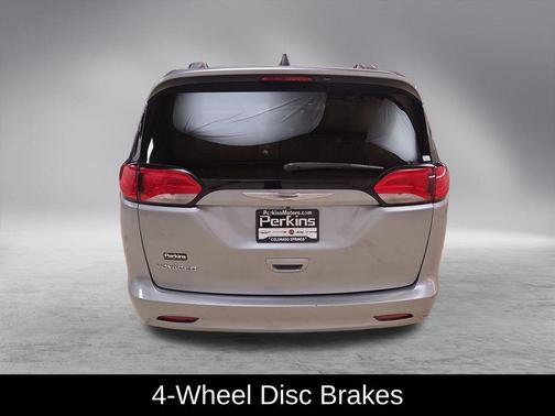 2021 Chrysler Voyager LXI