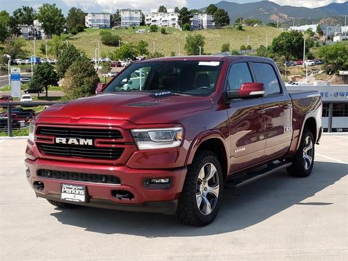 Photo 4 of 31 of 2019 RAM 1500 Laramie