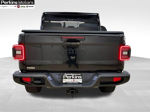 2022 Jeep Gladiator Overland