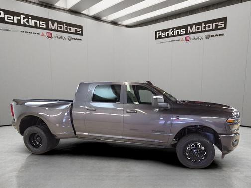 Granite Crystal Clearcoat Metallic 2026 RAM 3500 Laramie