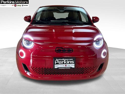 2024 FIAT 500e Base