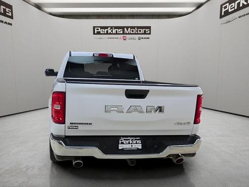 Bright White Clearcoat 2025 RAM 1500 Big Horn/Lone Star