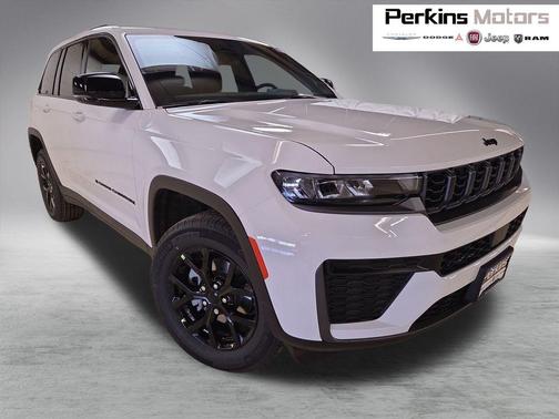 2026 Jeep Grand Cherokee Laredo