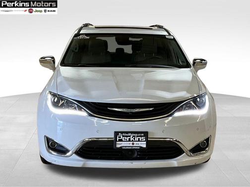 2018 Chrysler Pacifica Hybrid Limited