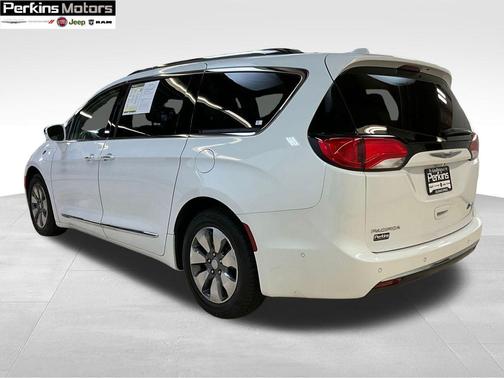 2018 Chrysler Pacifica Hybrid Limited
