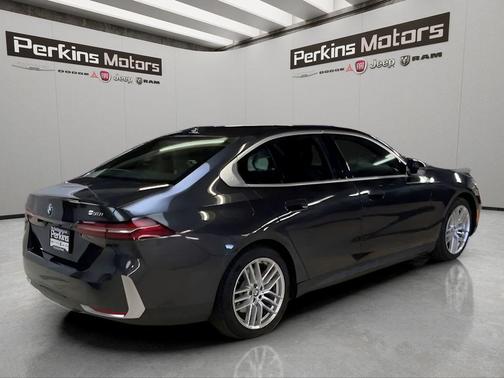 Dark Graphite 2024 BMW 530 i xDrive