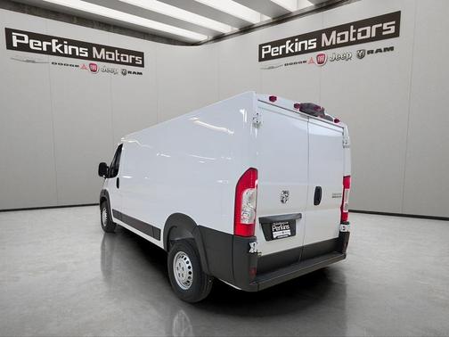 Bright White Clearcoat 2026 RAM ProMaster 1500 Low Roof