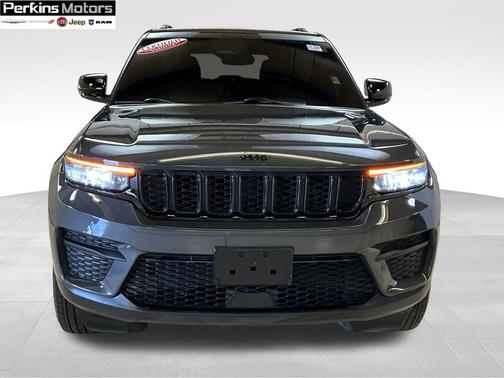 2024 Jeep Grand Cherokee Laredo