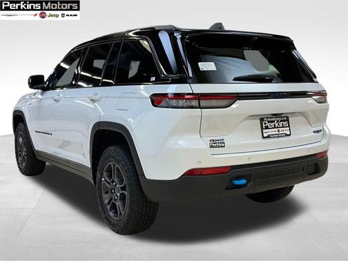 2025 Jeep Grand Cherokee 4xe Trailhawk
