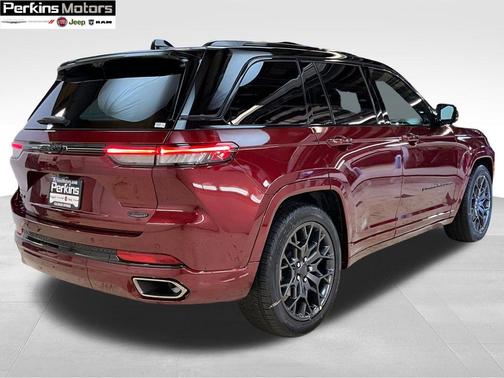 2025 Jeep Grand Cherokee Summit