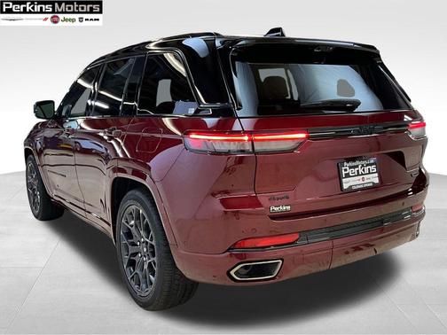 2025 Jeep Grand Cherokee Summit