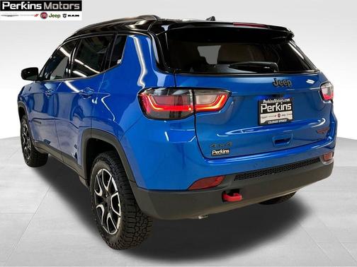 2025 Jeep Compass Trailhawk