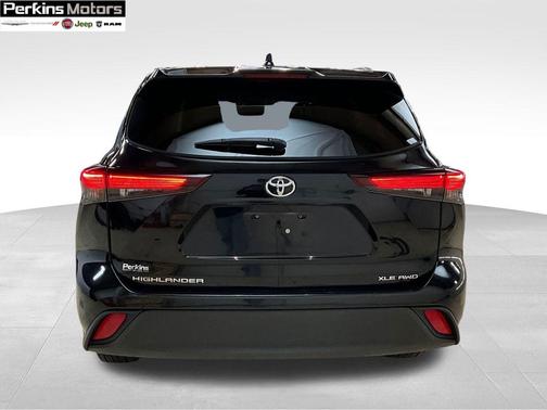 2024 Toyota Highlander 