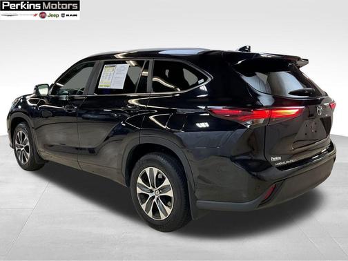 2024 Toyota Highlander 