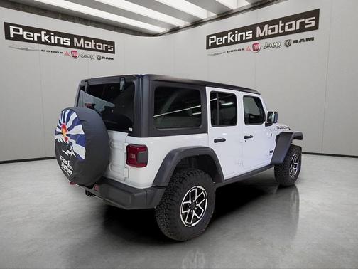 Bright White Clearcoat 2025 Jeep Wrangler Rubicon