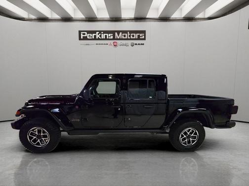 Black Clearcoat 2026 Jeep Gladiator Rubicon