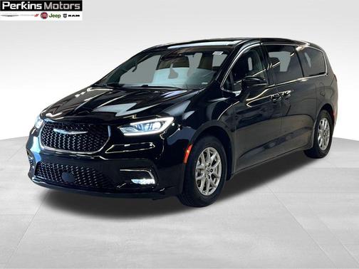 2024 Chrysler Pacifica Touring-L