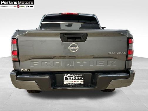 2023 Nissan Frontier SV