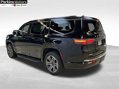 2025 Jeep Wagoneer Base