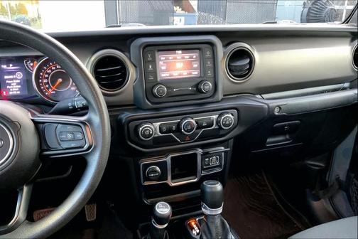 2020 Jeep Gladiator Sport