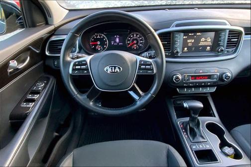 2020 Kia Sorento S