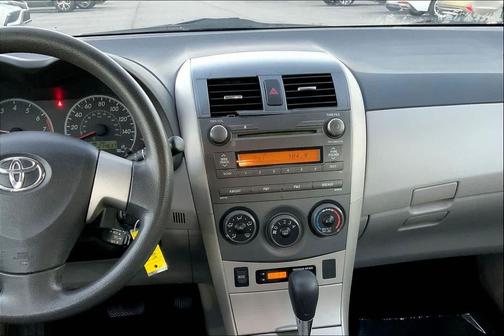 2011 Toyota Corolla LE