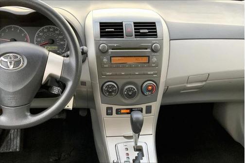 2011 Toyota Corolla LE