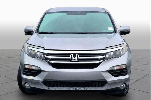 Lunar Silver Metallic 2017 Honda Pilot EX