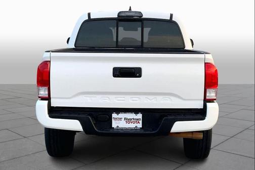 2016 Toyota Tacoma SR