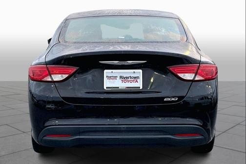 2015 Chrysler 200 LX